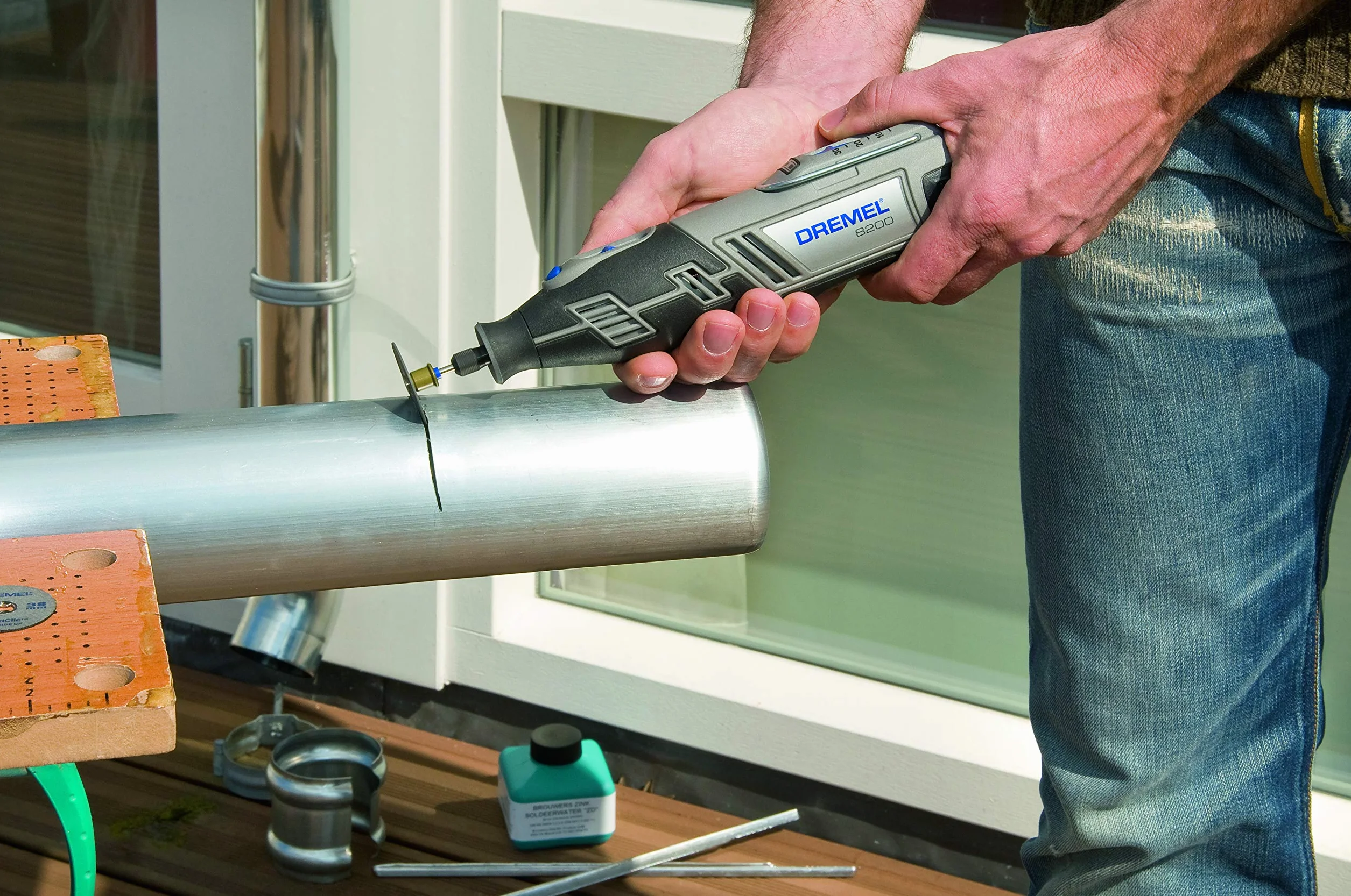 Dremel 2615S690JA EZ SpeedClic Set di Accessori, 10 Dischi da Taglio e 1 Perno EZ SpeedClic [Classe di efficienza energetica A]