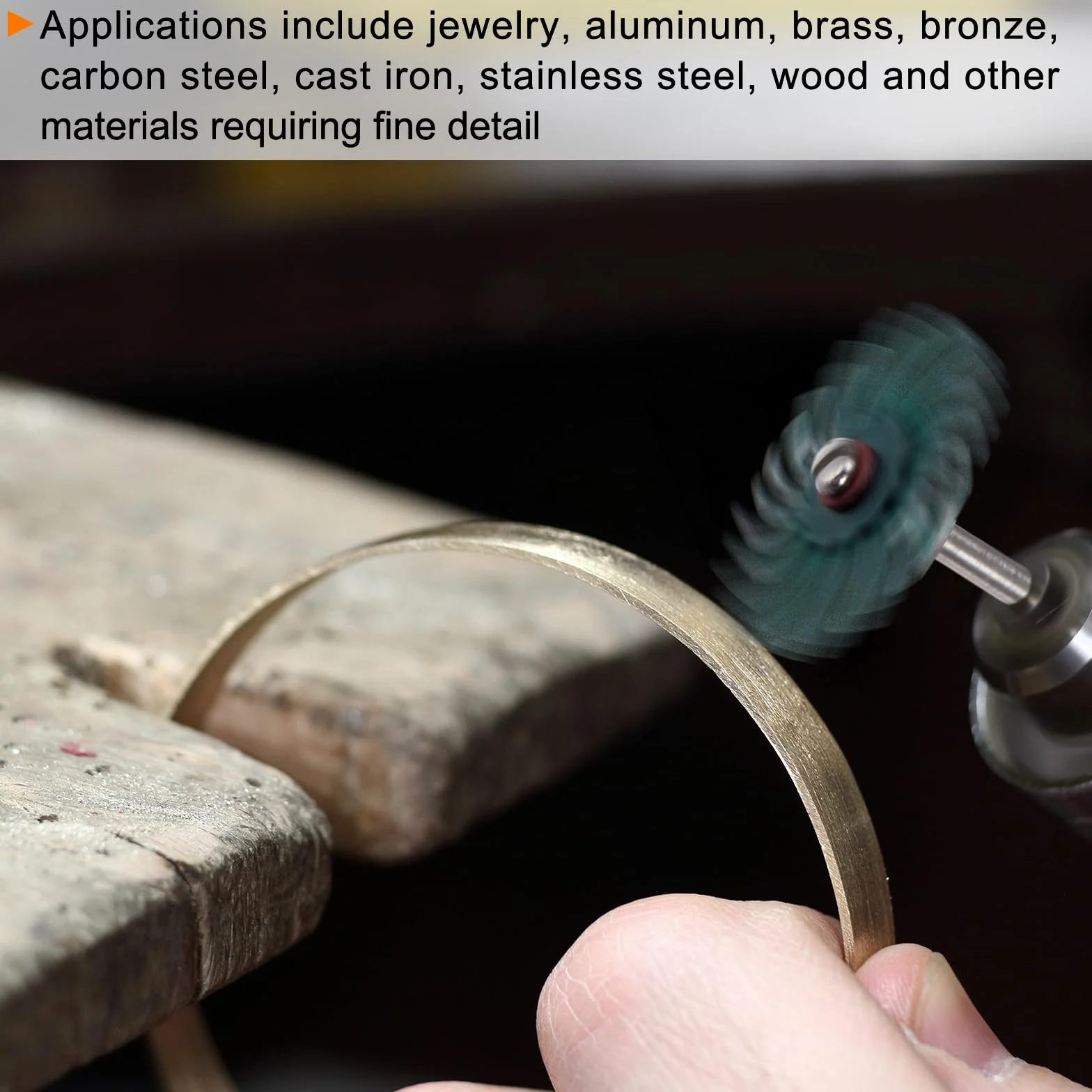 QUARKZMAN 42 Pezzi Set Dischi A Setole Radial 1" 80-2500 Grana Kit Spazzole Abrasive Per Levigatura Ruote Per Lucidatura Con 6 Mandrini 1/8" Per Pulitura E Lucidatura Di Gioielli Metallo