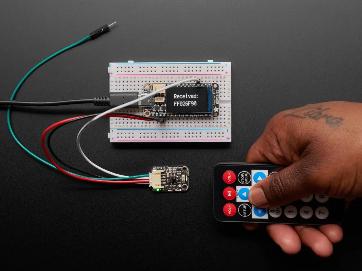 Adafruit Trasmettitore a infrarossi, IR, STEMMA JST PH 2 mm, trasmettitore 940 nm + ricevitore 38 kHz, 5990