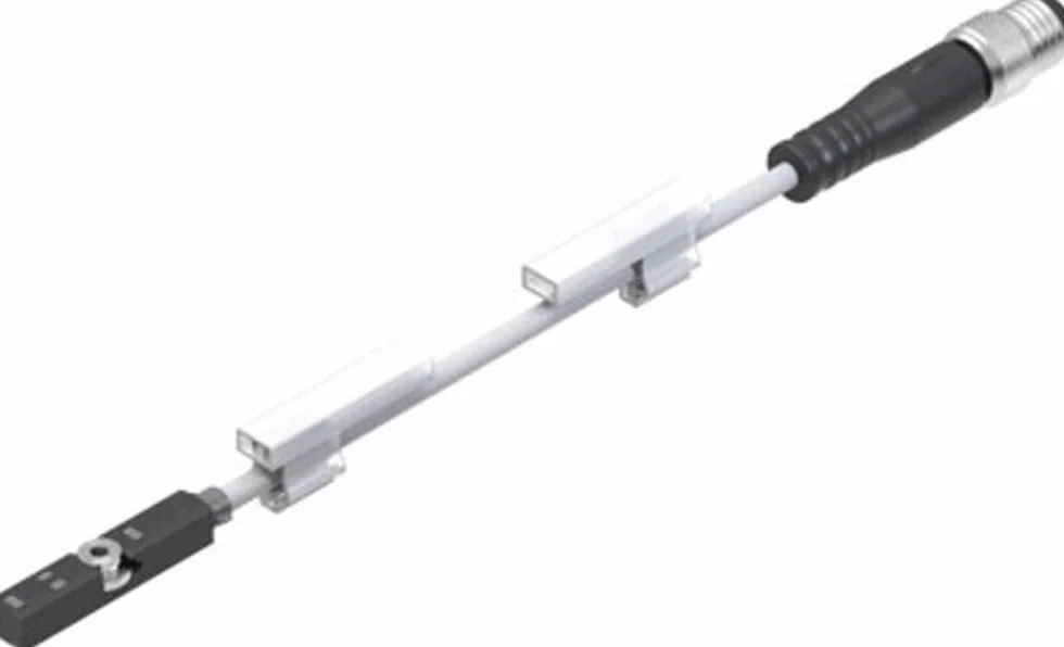SMT-8M-A-PS-24V-E-0,3-M8D 574334 NAEHERG.SCHALT. Forma: für T-Nut Basierend auf Norm:EN 60947-5-2