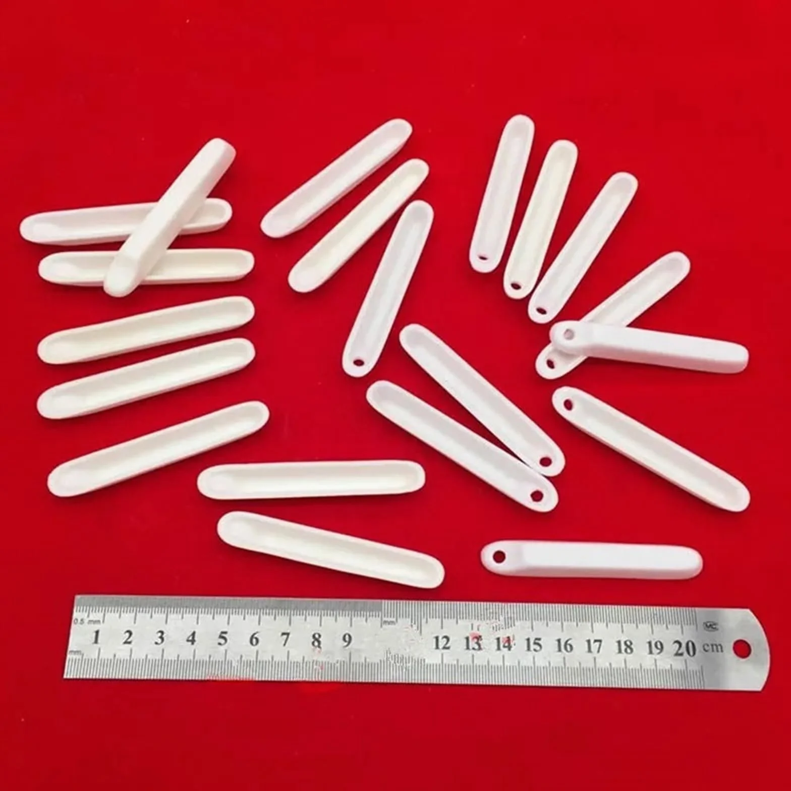 77 * 13 * 8mm / 99.3% Alumina Crucible/Boat/Corundum Crucible/Hole in One side/Al2O3 Ceramic Crucible/Sintered Crucible(with Holes)