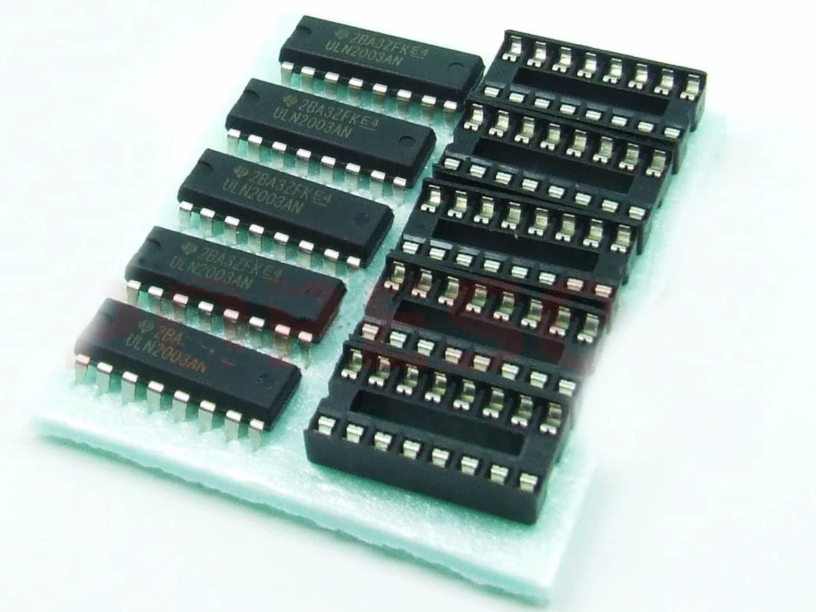 POPESQ® 5 pz. x ULN2003 Array di transistor NPN Darlington con Zoccolo #A825