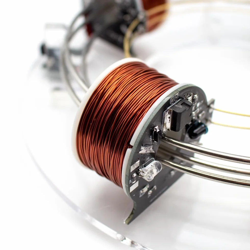 Toplionace Ciclotrone Elettromagnetico Fai da Te a Quattro Bobine Acceleratore Circolare Attrezzatura per Esperimenti Scientifici Modello di Sussidi Didattici per la Fisica