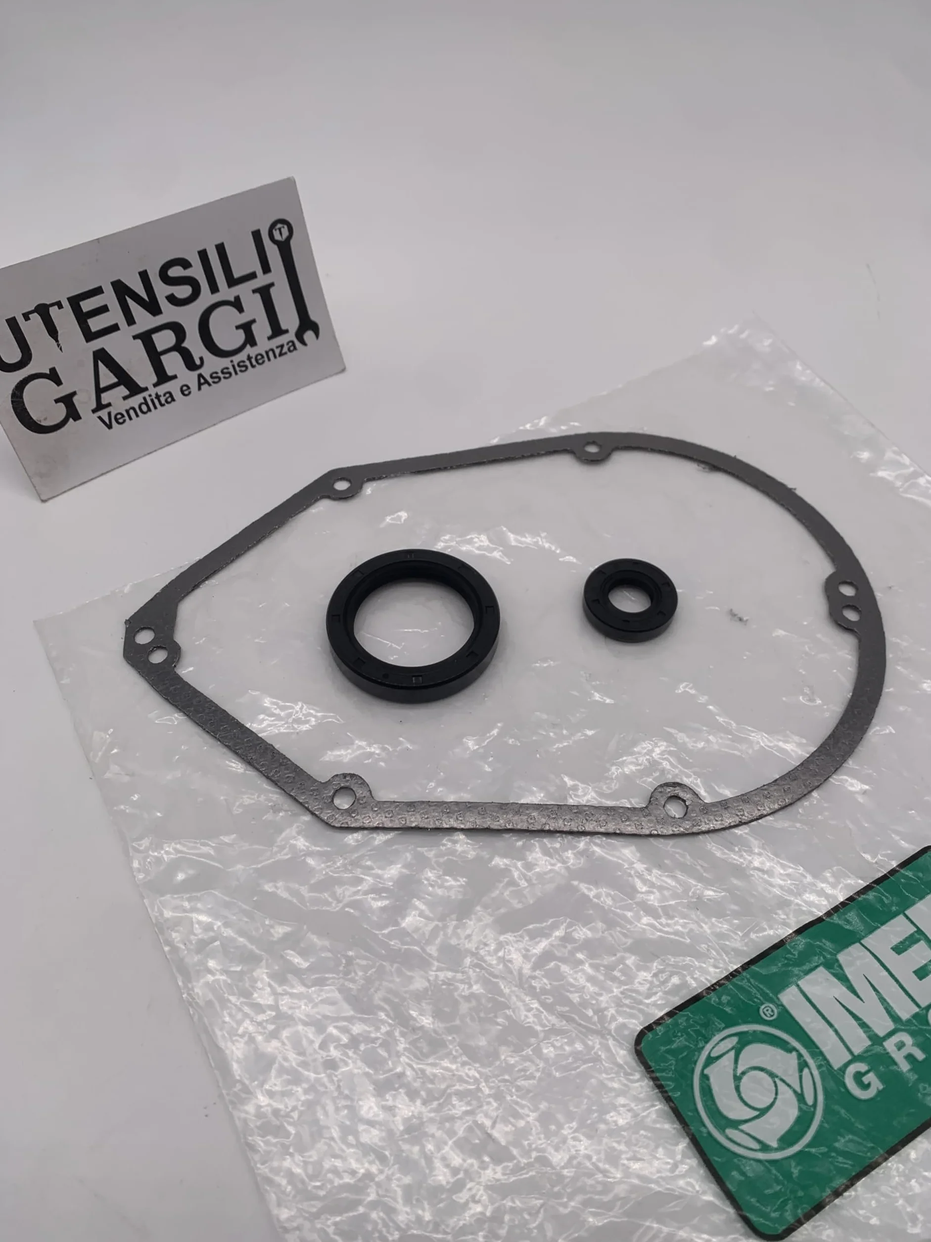 KIT GUARNIZIONE E 2 PARAOLIO PER RIDUTTORE BETONIERA IMER SYNTESI 140-140 HDPE -160