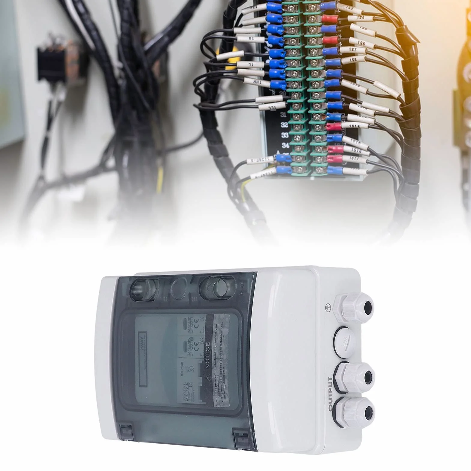 Scatola Combinata Fotovoltaica IP65 40A 1000V con Interruttore Automatico Integrato Protezione Fulmini PA66 per Sistemi Solari On-Grid Off-Grid Cavi 5-10mm 10-4 AWG Impermeabile