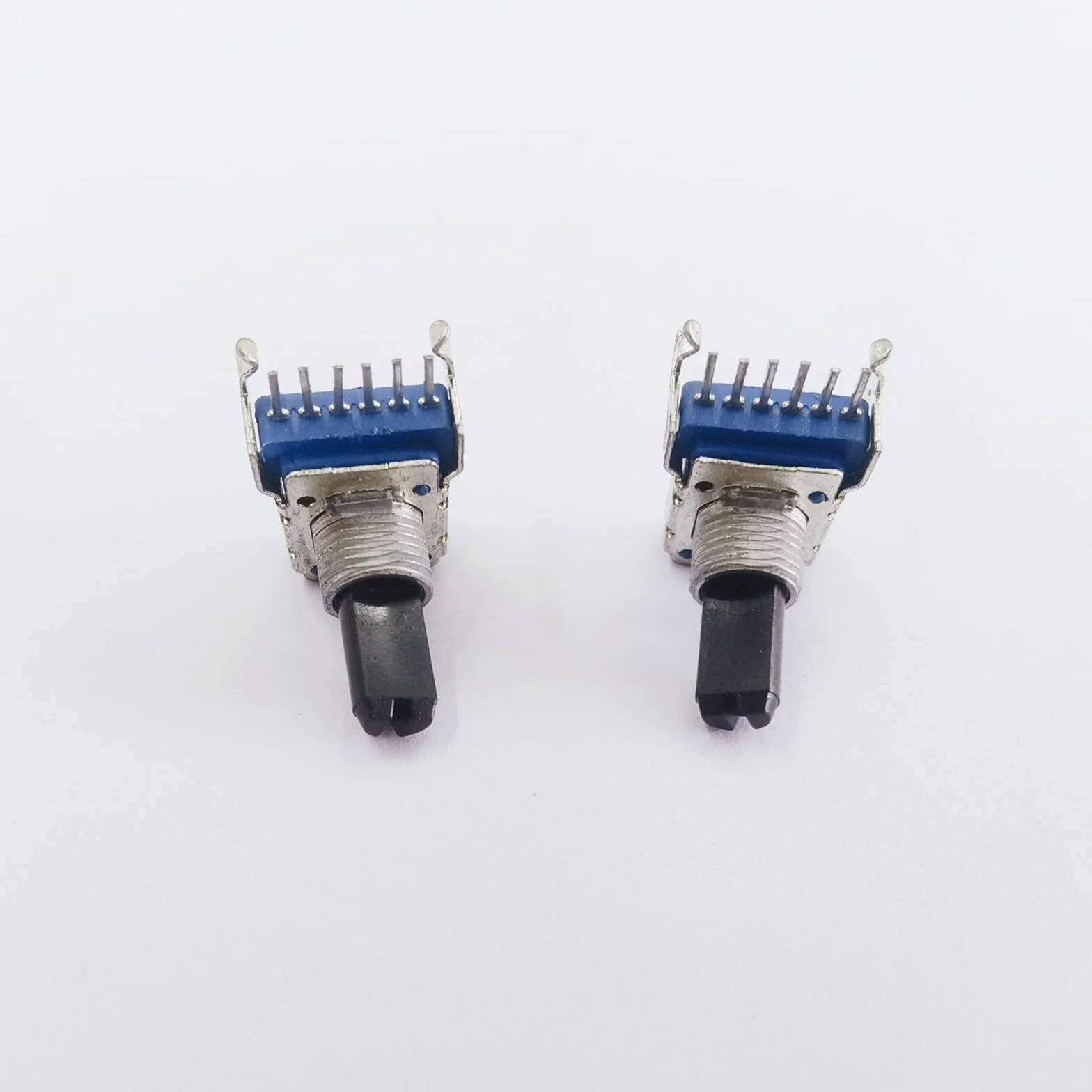 1 pz RK142 potenziometro doppio orizzontale C10K A20K B20K maniglia a punto medio con filettatura 15MMF 6 pin (INTERRUTTORE)(B20K with midpoint)