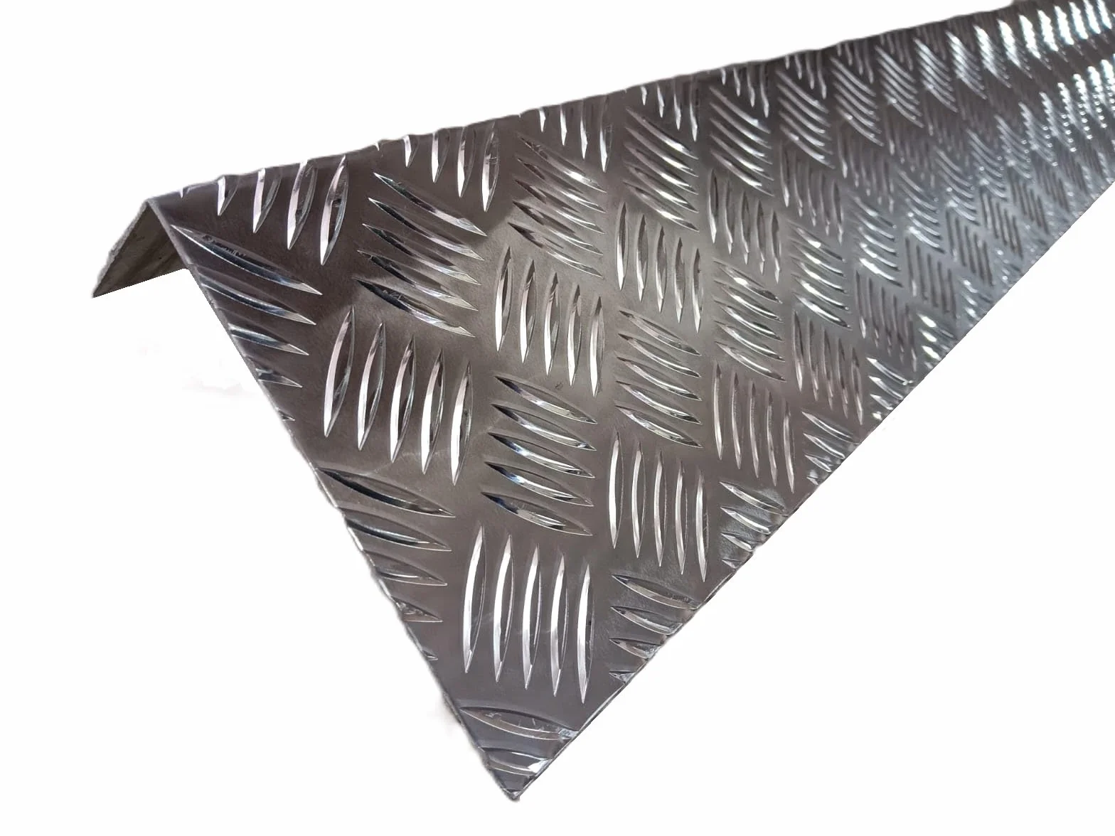 Profilo ANGOLARE in alluminio MANDORLATO IN ALLUMINIO PARASPIGOLI lati non uguali (150x30x1000mm)