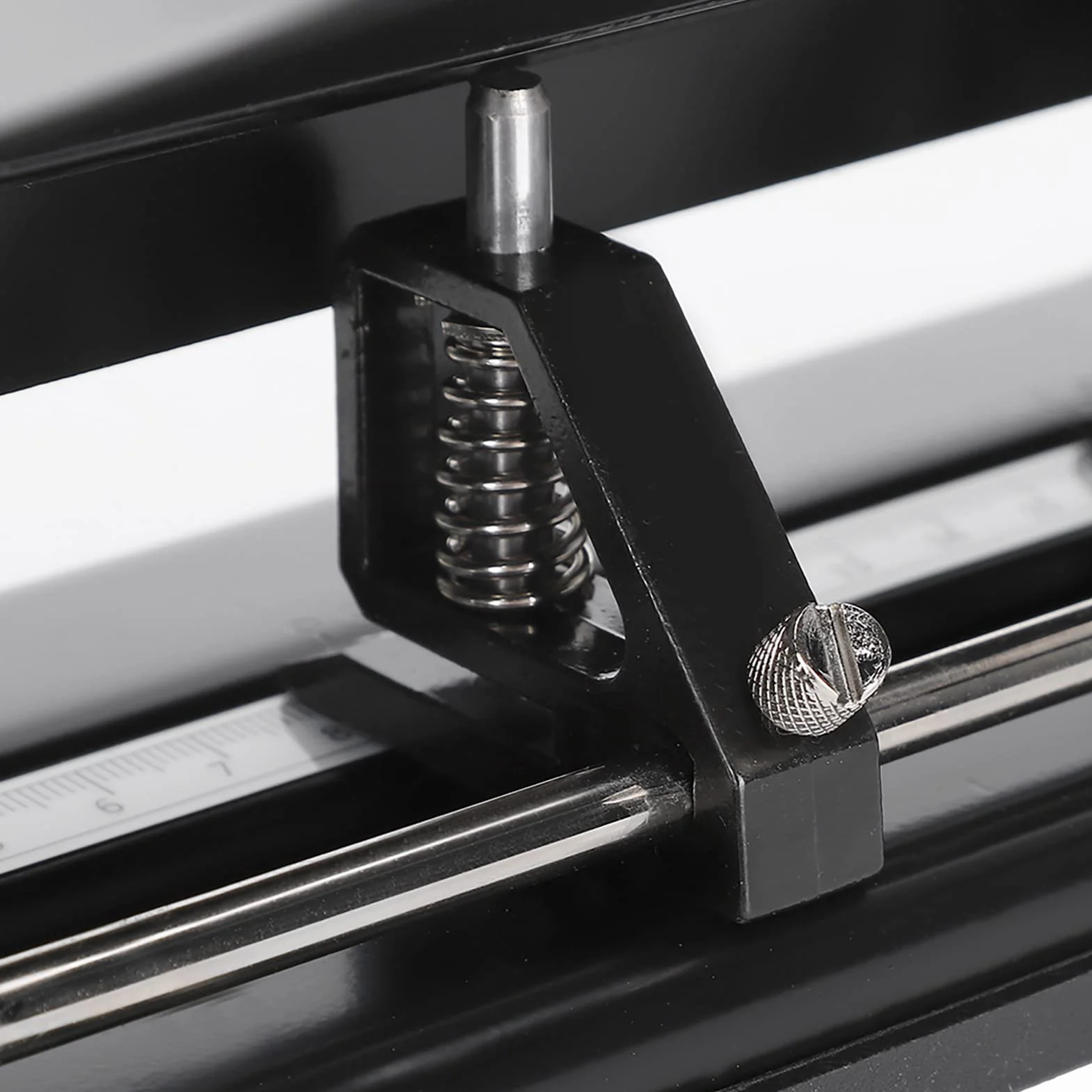 Haofy Perforatore di Carta in Ferro Perforatore a 4 Fori Regolabile per Forniture per Ufficio, di Diametro 6 Mm per Cancelleria Scolastica, Capacità di 30 Fogli
