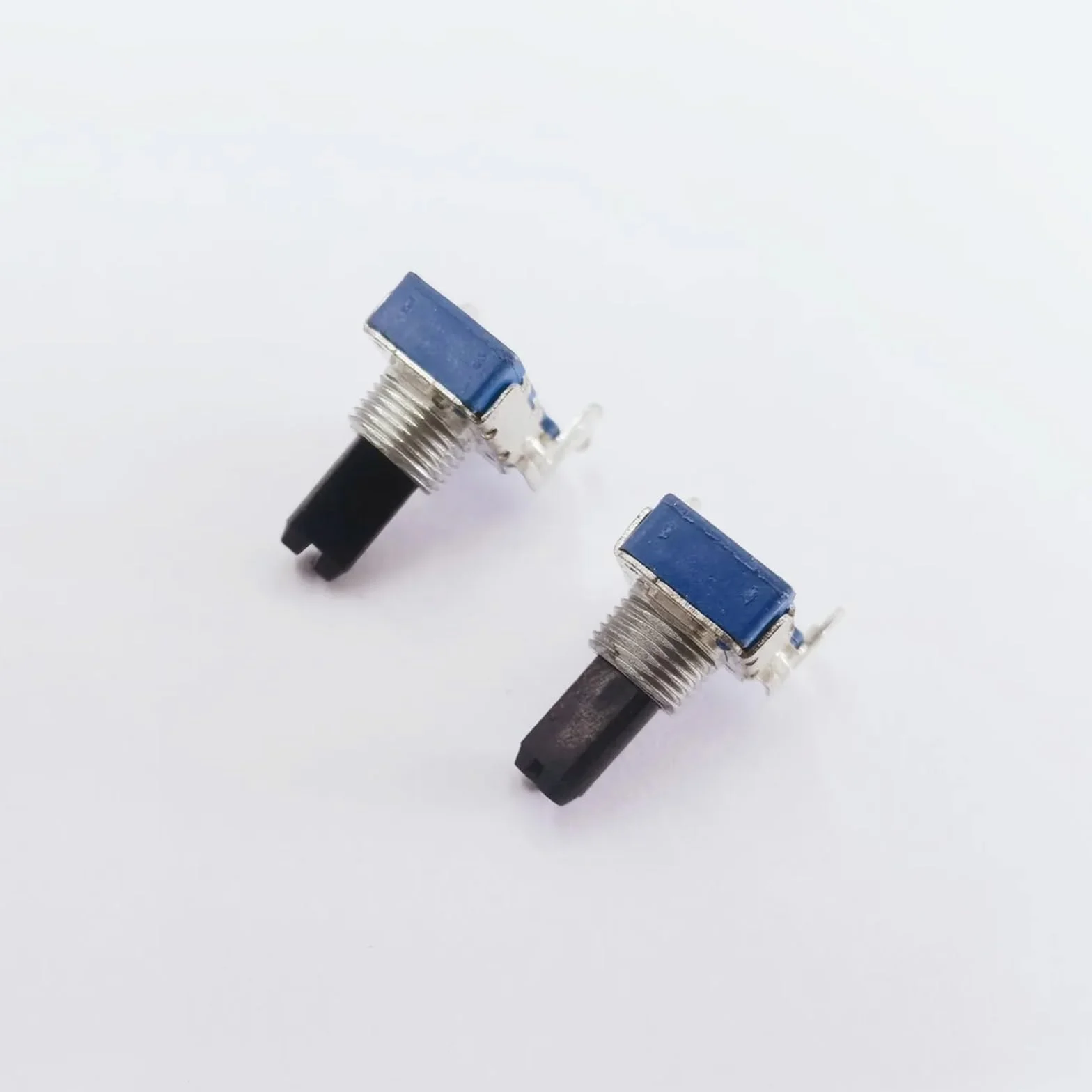 1 pz RK142 potenziometro doppio orizzontale C10K A20K B20K maniglia a punto medio con filettatura 15MMF 6 pin (INTERRUTTORE)(B20K with midpoint)