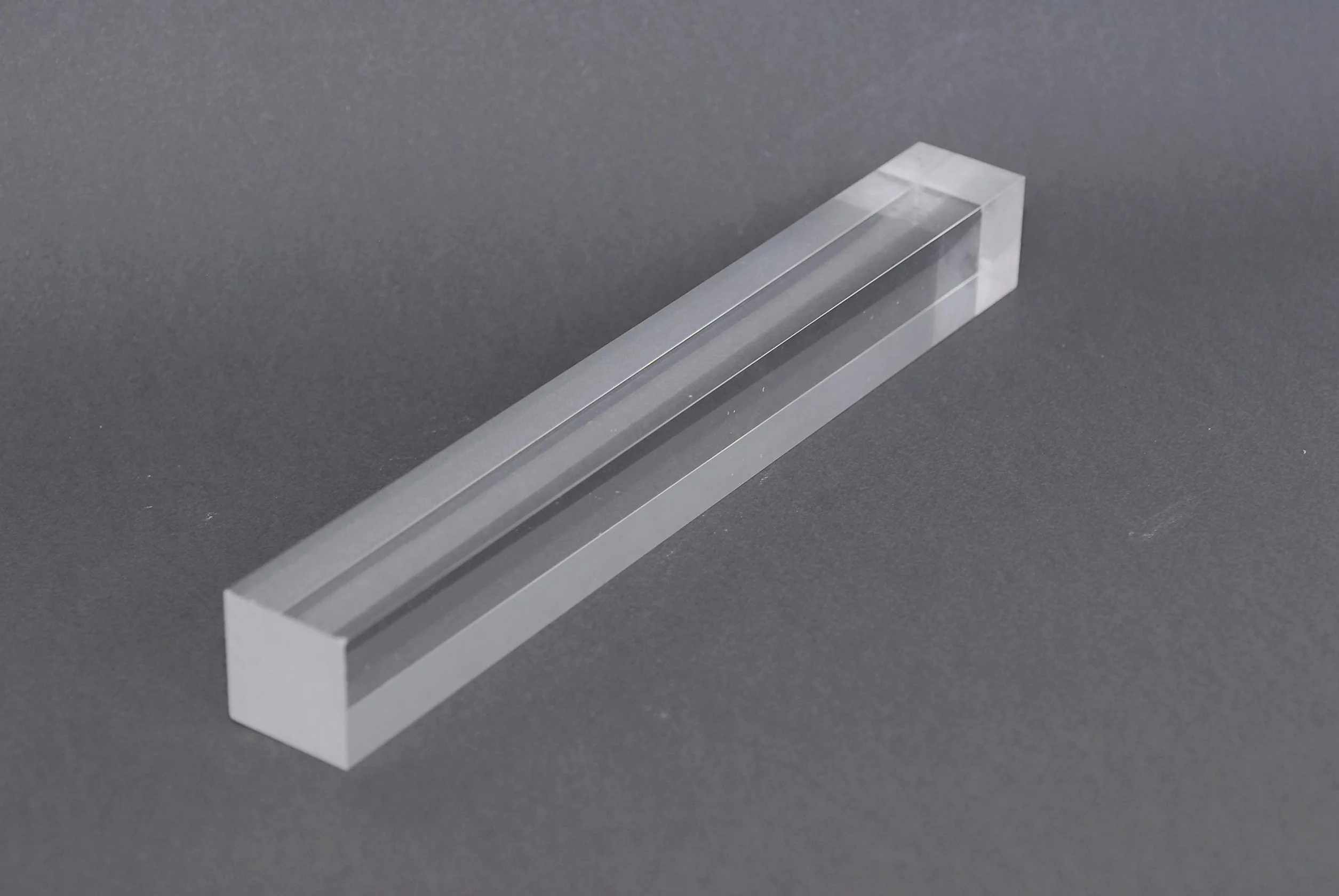 PLAST ZONE Barra quadra trasparente in plexiglass 1 metro 5 x 5 mm