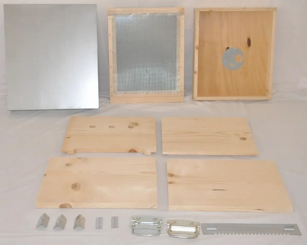 Arnia Cubo (Box) in Kit di Montaggio - 10 favi - Completa di Tutta la ferramenta - Apicoltura