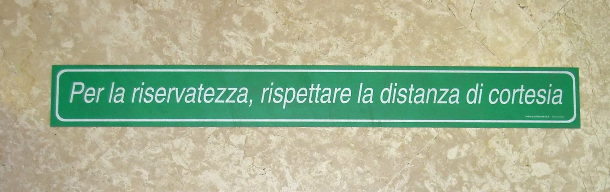 Adesivo Verde Distanza di cortesia Privacy calpestabile 5 pz - 60 x 7 cm