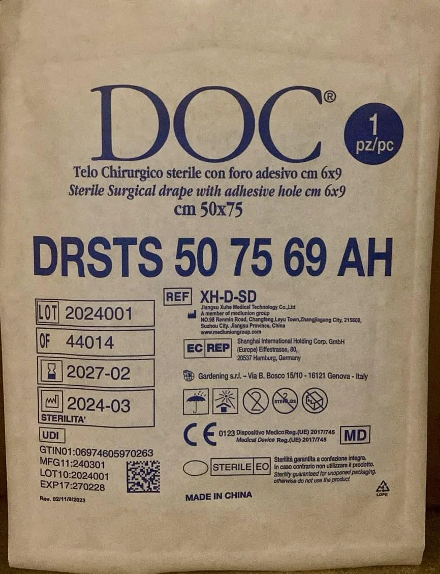 DOC Teli Sterili Chirurgici in Tnt 50x75 cm con foro 6x9 cm confezione da 50 Pezzi, Telino chirurgico monouso impermeabile In accoppiato TNT + PE misura 50x75 con foro (50pz)