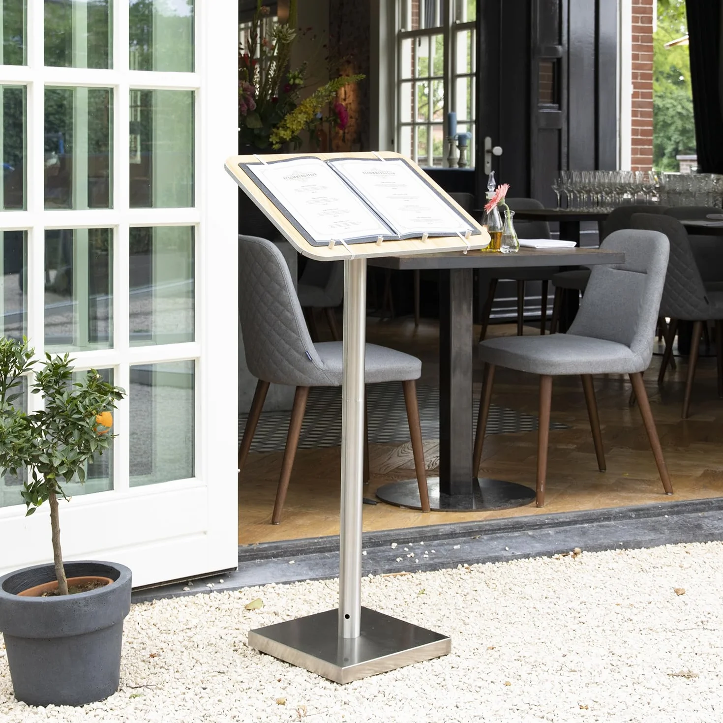 SECURIT - Leggio Porta Menu con Palo e Base - Per Caffè, Ristoranti, Bar, Negozi - Legno Laminato con Base in Acciaio Inox - Quattro Perni in Metallo e Elastici Inclusi - Teak