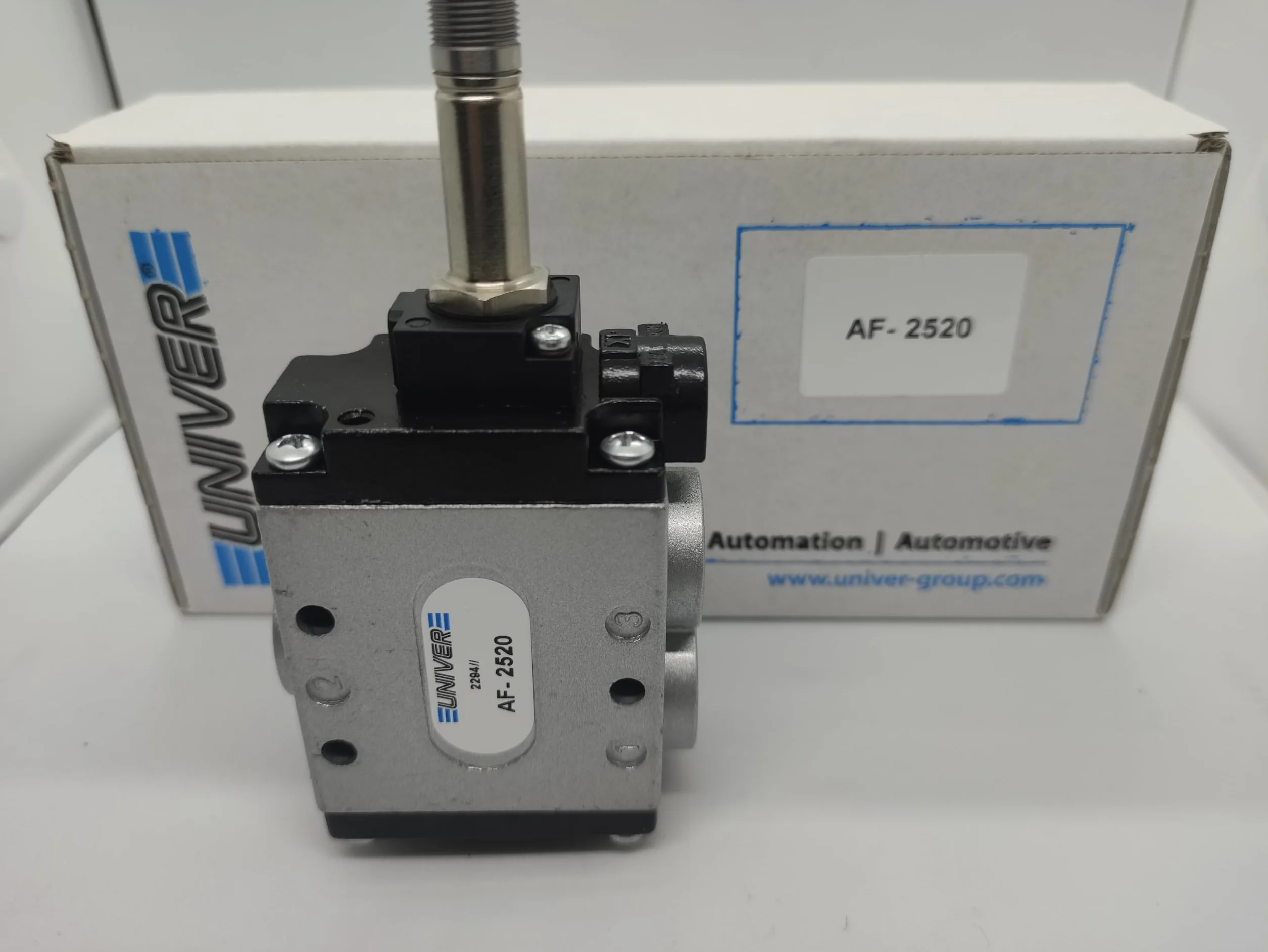 AF-2520 UNIVER ELETTROVALVOLA PNEUMATICA AD OTTURATORE 3/2 G 3/8"
