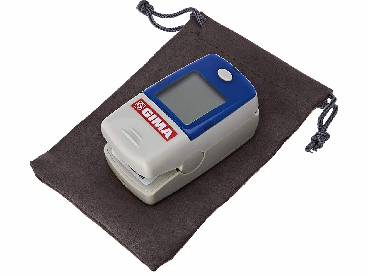 GIMA Oxy-5 Saturimetro Pulsoximetro da Dito, 10-22 mm, Portatile, Saturazione Battito Perfusione, Display LCD, Allarmi Visivi Acustici