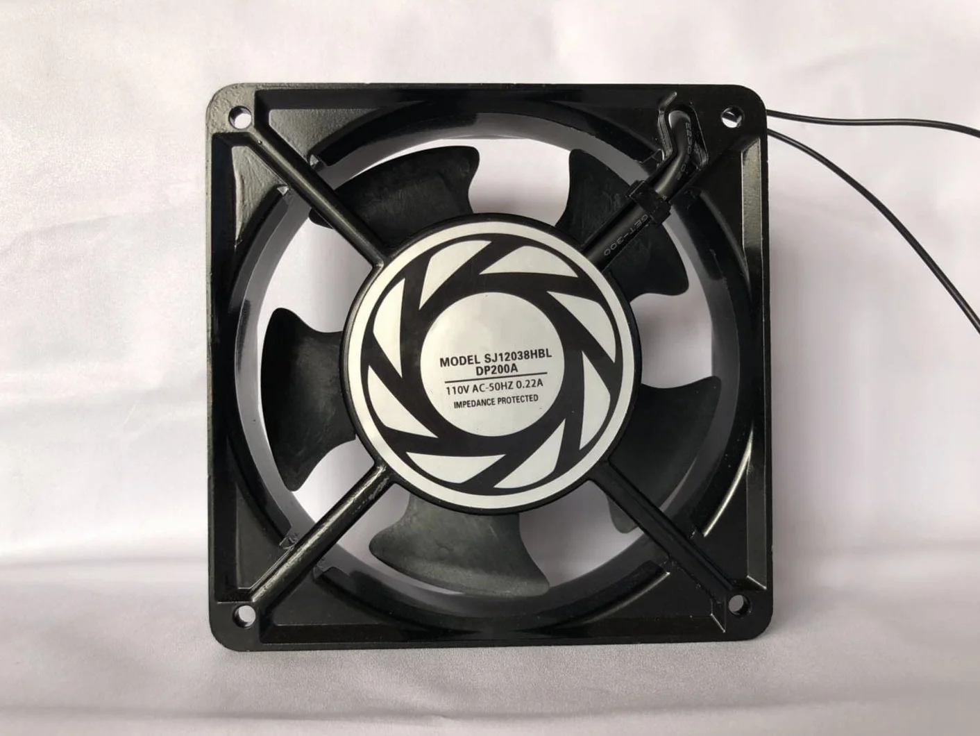 Ventola di raffreddamento 110V 0,22A 12038 120X120X38mm