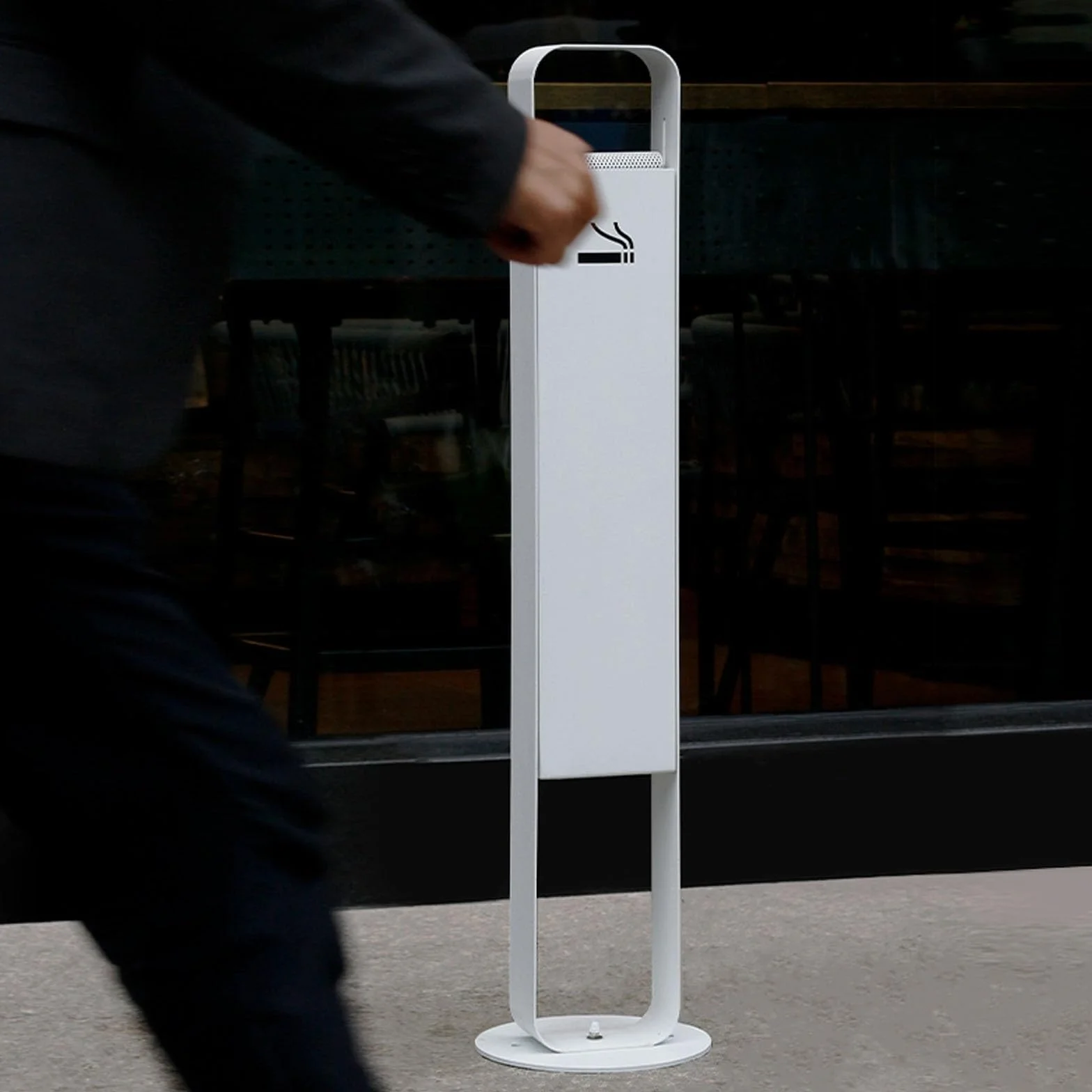 Posacenere in acciaio inox – Posacenere da esterno con apertura su un lato, ideale per cortili, cortili e spazi pubblici