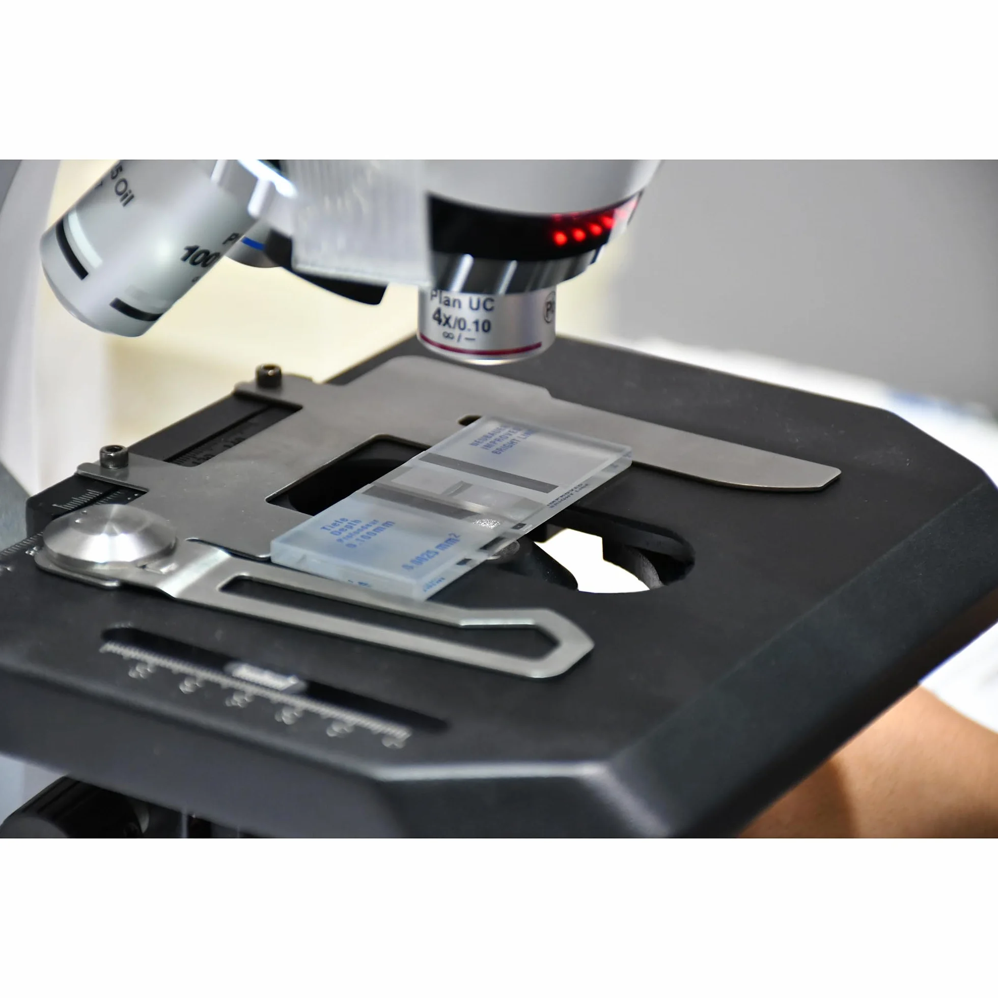 Camera di Conteggio Delle Cellule Del Sangue Cromata,Emocitometro Neubauer Migliorato con Linea Luminosa e Coprioggetti da 2 Pezzi,Vetro Delle Camere di Conteggio Della(Size:75x50mm,Color:Trasparente)