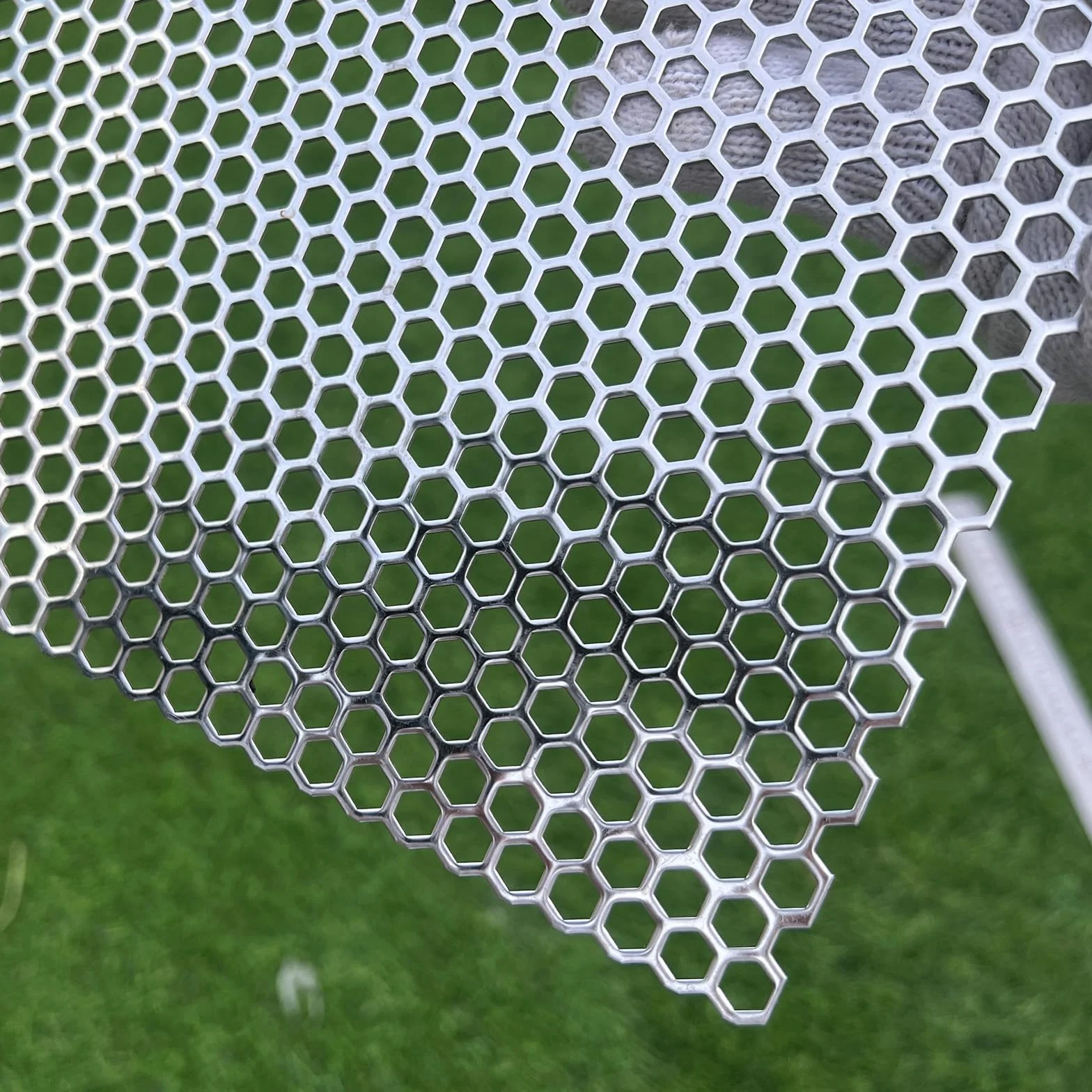 Lamiera perforata 400 mm x 200 mm, spessa 1,1 mm, Foro esagonale da 1/4" (circa 6 mm) lamiera perforata in acciaio inossidabile 304, piastra di schermatura, piastra decorativa