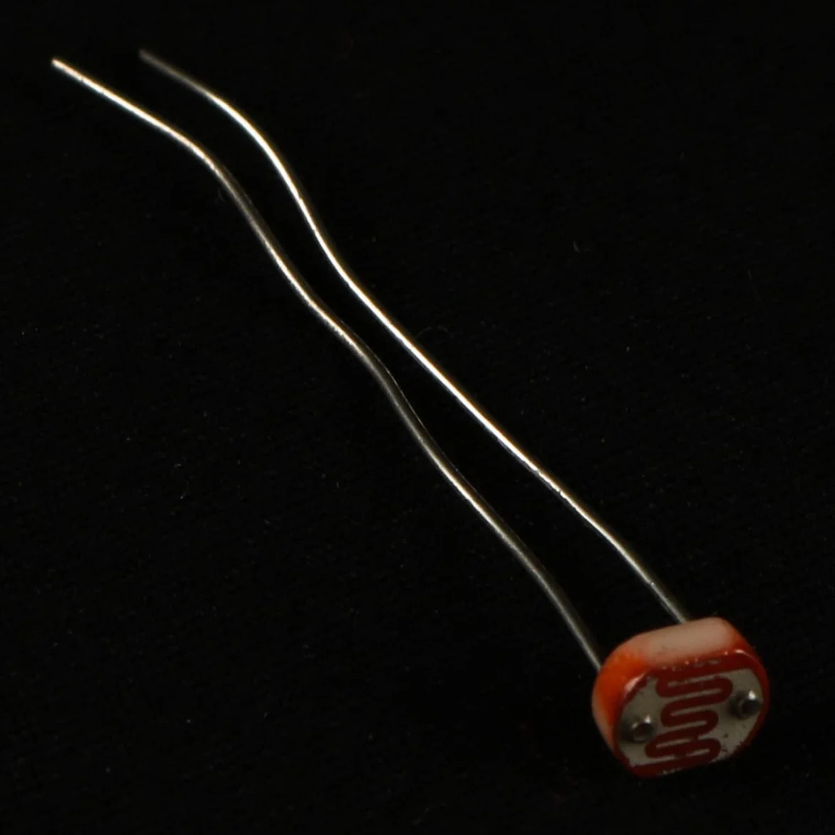 100 Pezzi 5528 Resistore dipendente dalla Luce 5 mm Fotoresistore sensibile alla Luce Compatibile con Raspberry