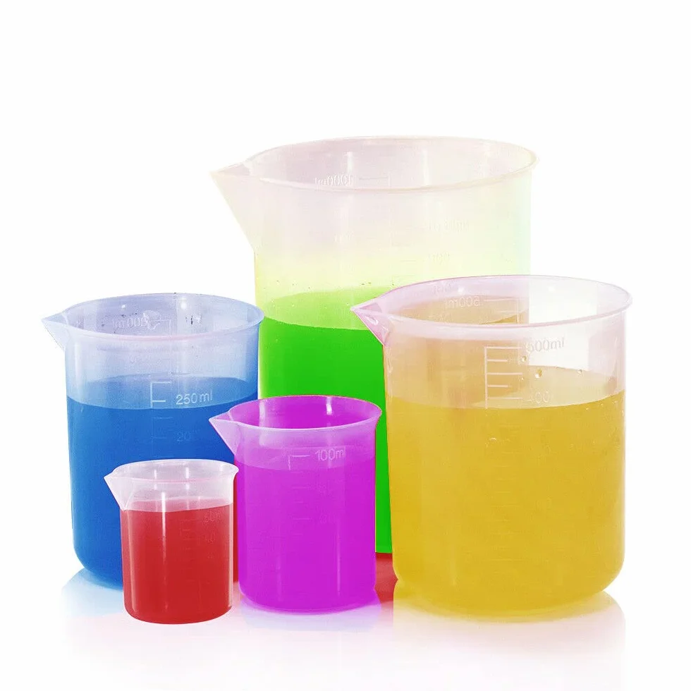 Bicchieri in polipropilene. Misuratori in plastica. (250ml, 12)