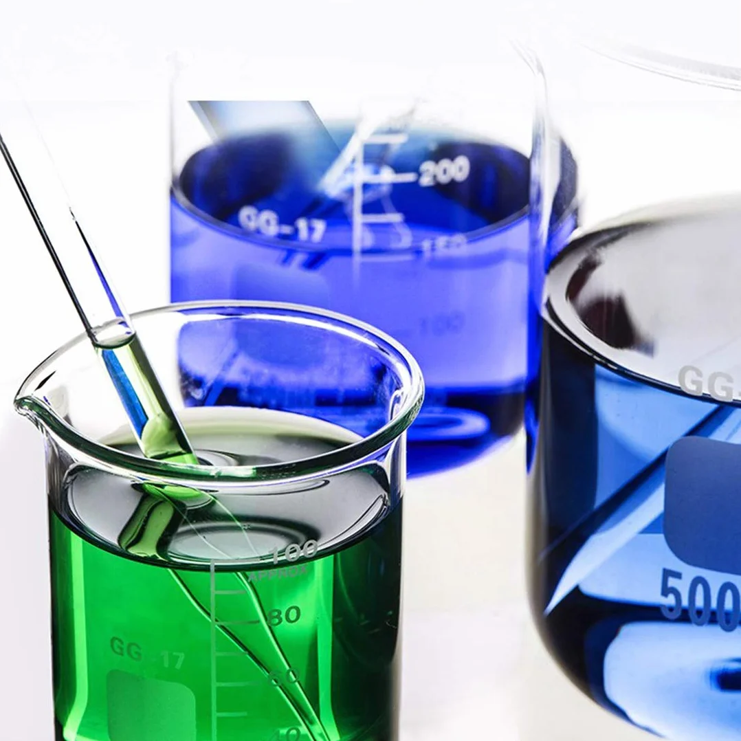 Becher Graduato in Vetro Borosilicato, JESSTOLO 5 Pezzi Graduato Misurazione Bicchiere 1000ml 500ml 250ml 100ml 50ml con 2 Pezzi Spazzolini di Pulizia, per Laboratorio Esperimento Chimico Medicina