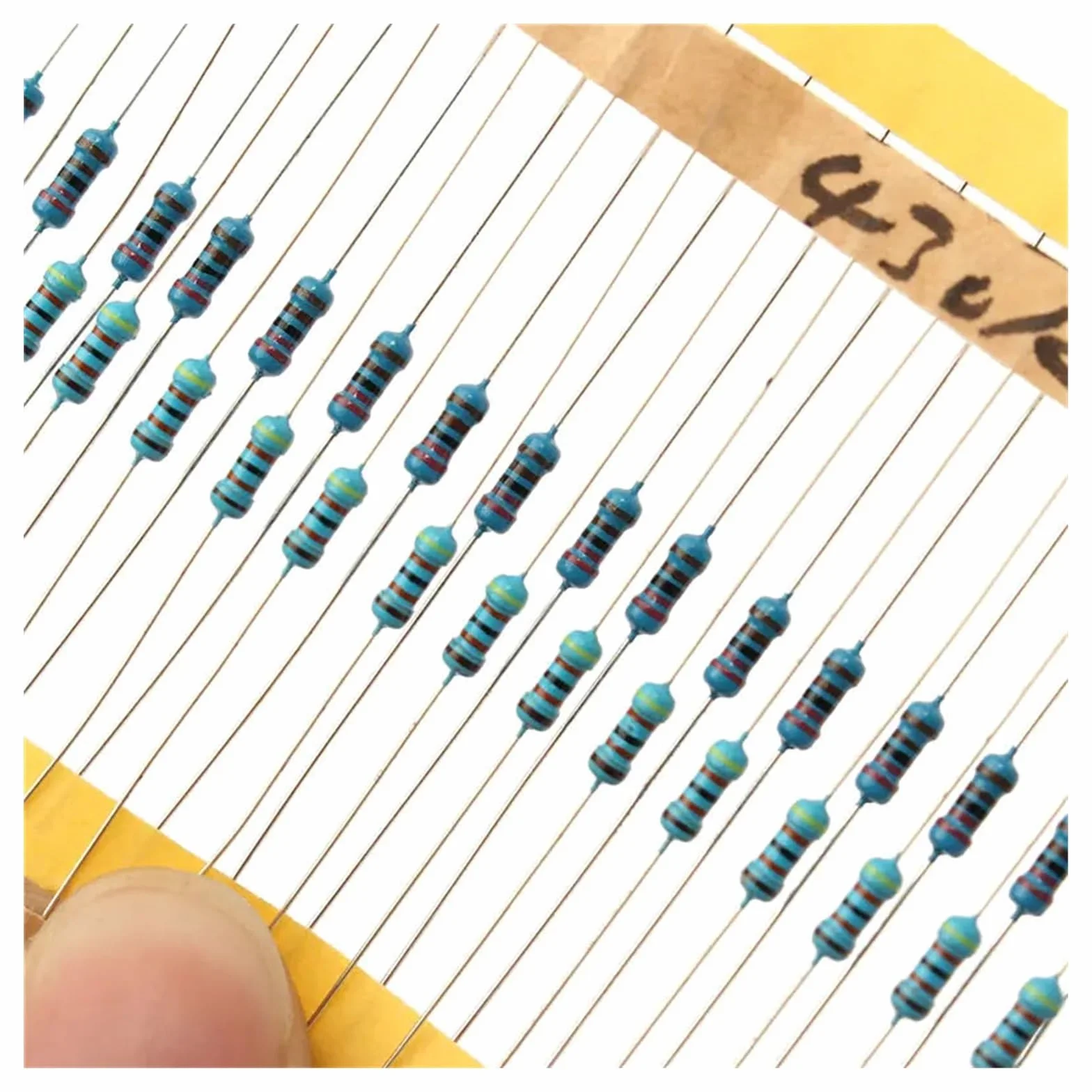 Kit Assortito di resistori a Film Metallico da 3120 Pezzi 156 Valore 1/4 Watt, Confezione di Campioni di resistori 1% 1 ohm-10M Ohm Set di componenti elettronici Fai-da-Te