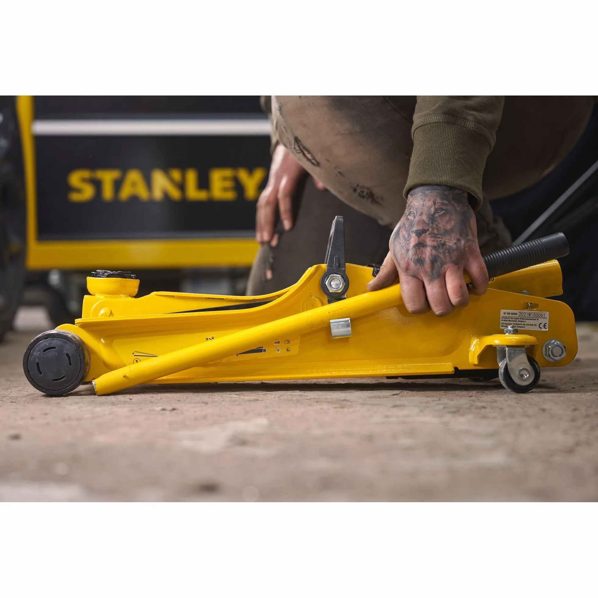 STANLEY, SOLLEVATORE IDRAULICO 2 TON.STMT81251-1