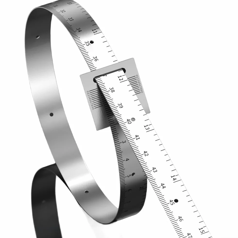 Nastro Pi in acciaio inox progettato per la misurazione diretta del diametro con doppia scala e fori di riferimento di 5 cm per visibilità (B)