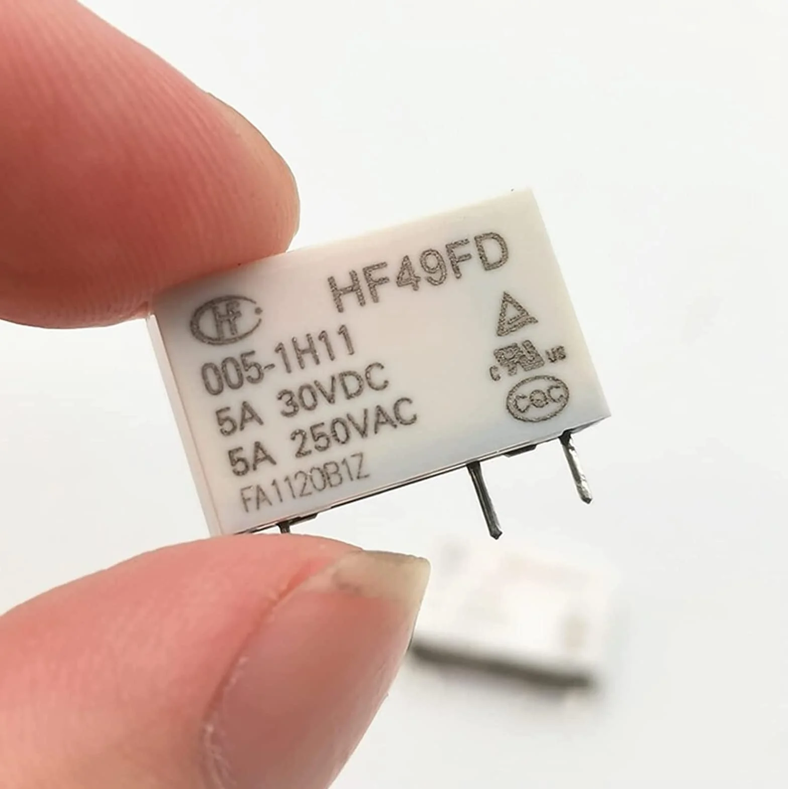 Relè 2PCS Circuito Elettronico Industriale FAI DA TE hf49fd-005 012 024 1H11 1h11t 1h12 T 4 pin 5A 5V 12V 24 V