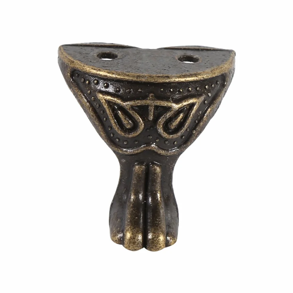 Protezione Angolare,4 pezzi Ottone Stile Retrò Antico Piedini per Mobili Protezione Scatola di Legno Portagioie Tavolo Dispositivo di Protezione D'angolo con Vite di Montaggio Usato per Scatola di Gio