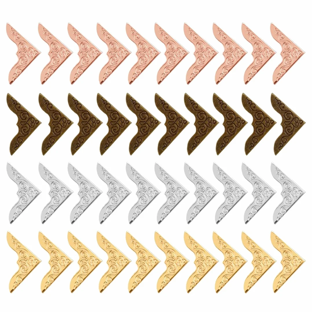 SGERUFZ 40 pezzi Schutzecke Kantendekor per libri, Metallo angoli protettivi Vintage per libri angoli protettivi copertura angoli per scrapbooking libri menu album foto (30 x 30 mm, Bronzo, 4 colori)