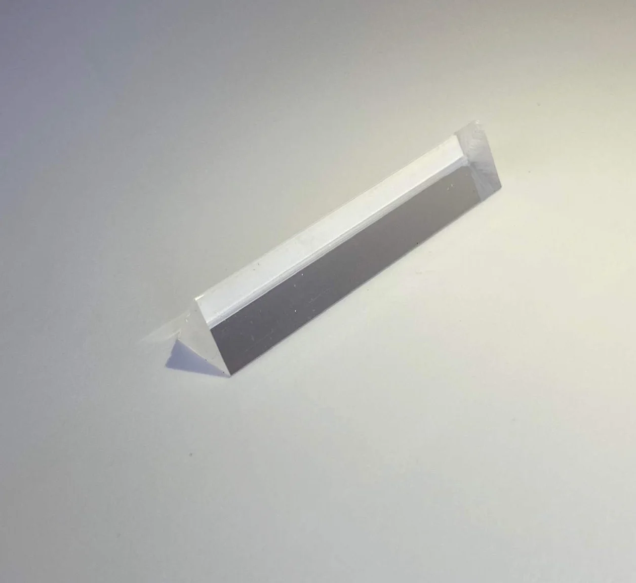 Barra triangolare trasparente in plexiglass 1 metro 15 x 15 x 15 mm