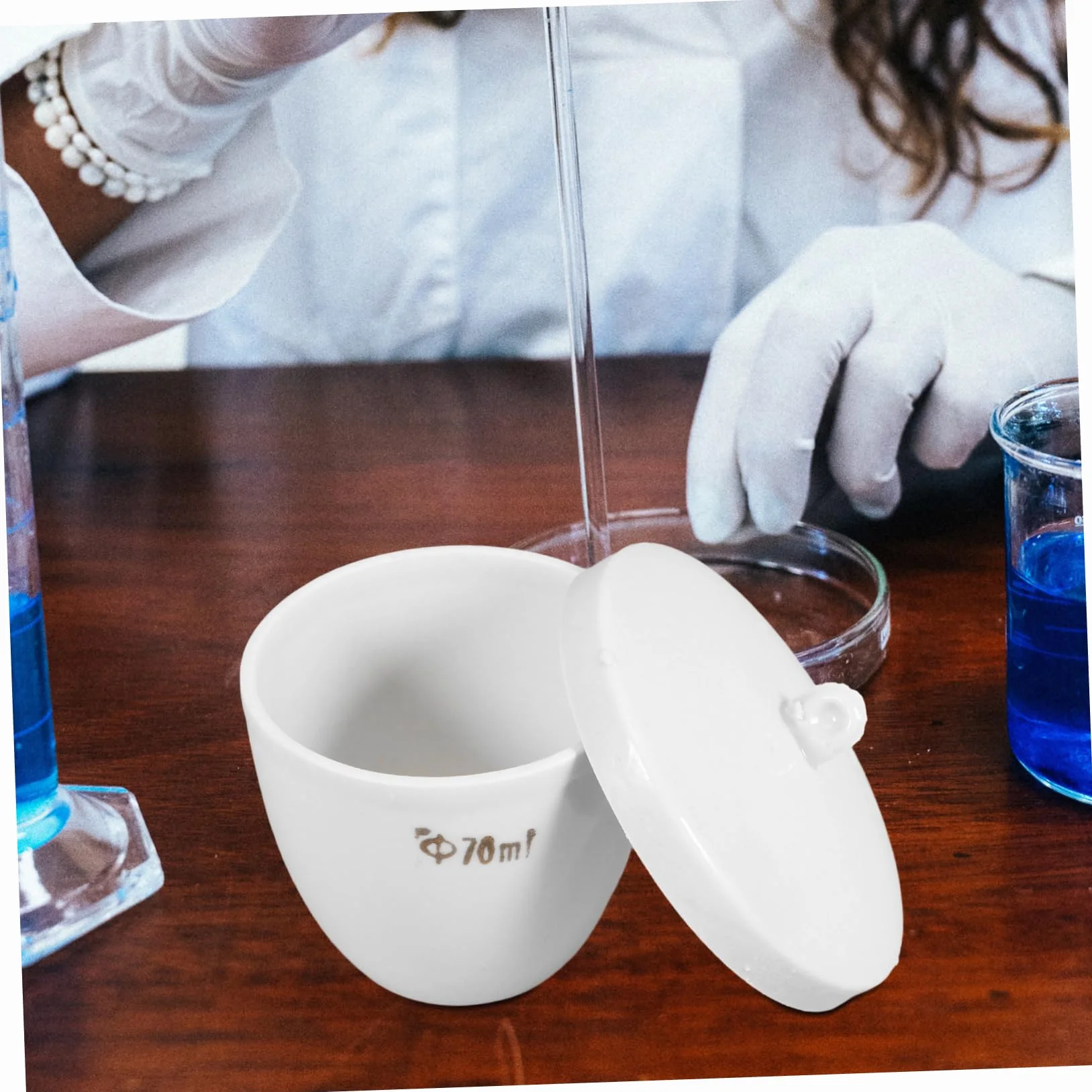 ULTECHNOVO Crogiolo con Coperchio e Manico in Porcellana da 70ml Resistente alle Alte Temperature Crogiolo Ceramico per Laboratorio e Raffinazione Chimica