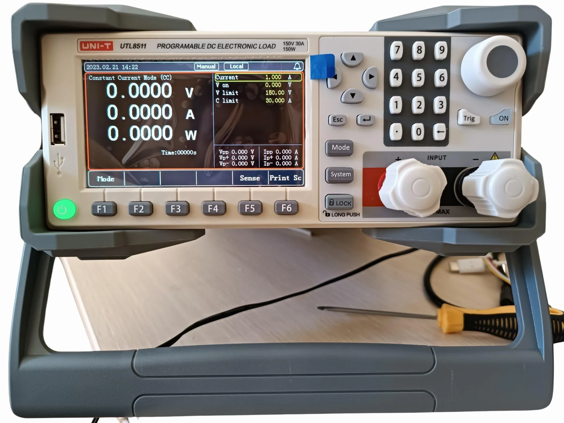 UNI-T Carico elettronico CC programmabile conveniente serie UTL8500 (UTL8511)