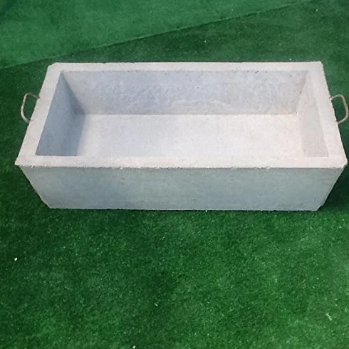 MANGIATOIA PER MAIALI IN CEMENTO MISURE 80X44X H18.5 PESO