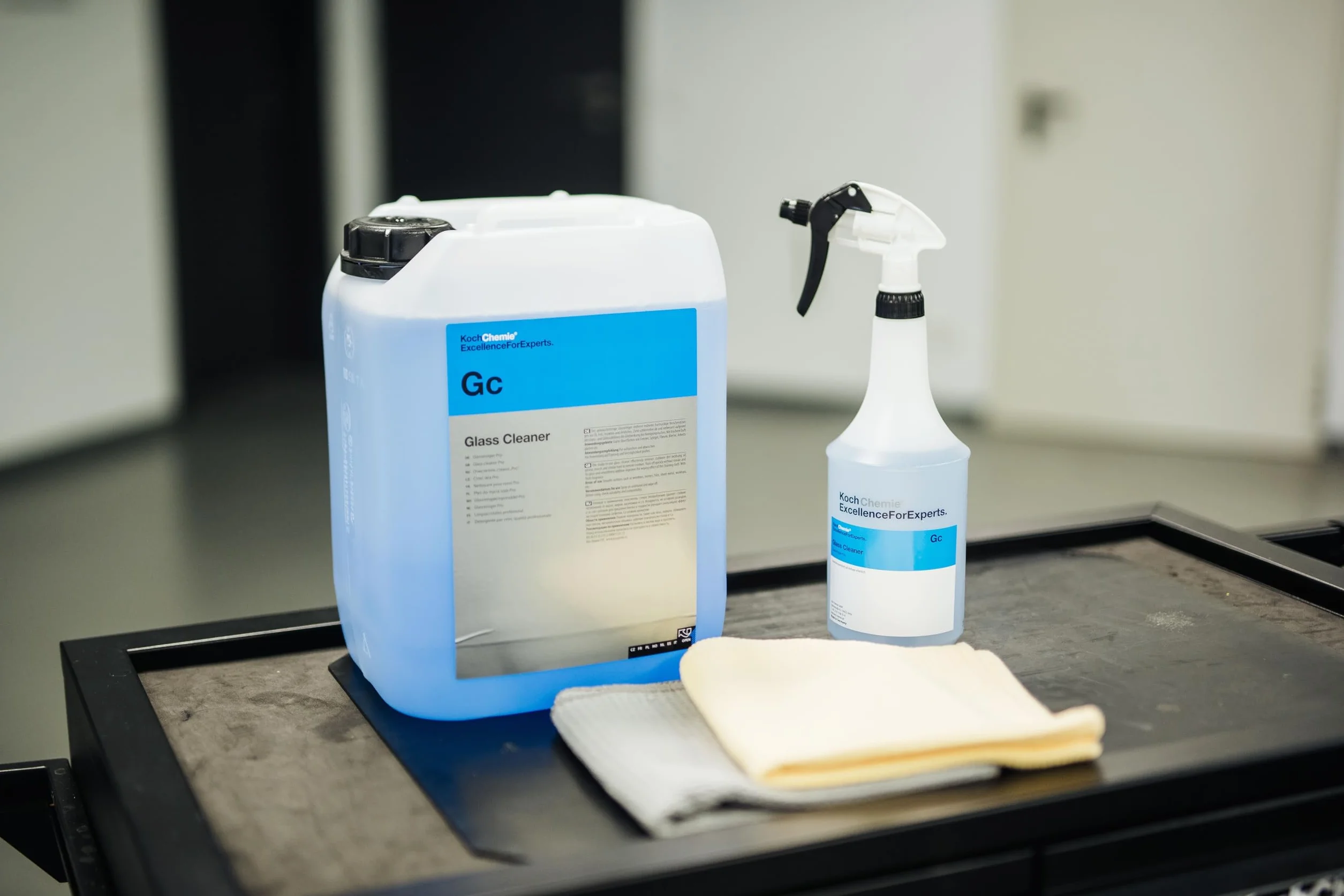 Koch Chemie Glass Cleaner - Detergente per vetri 10 l (pulizia senza striature con piacevole profumo)