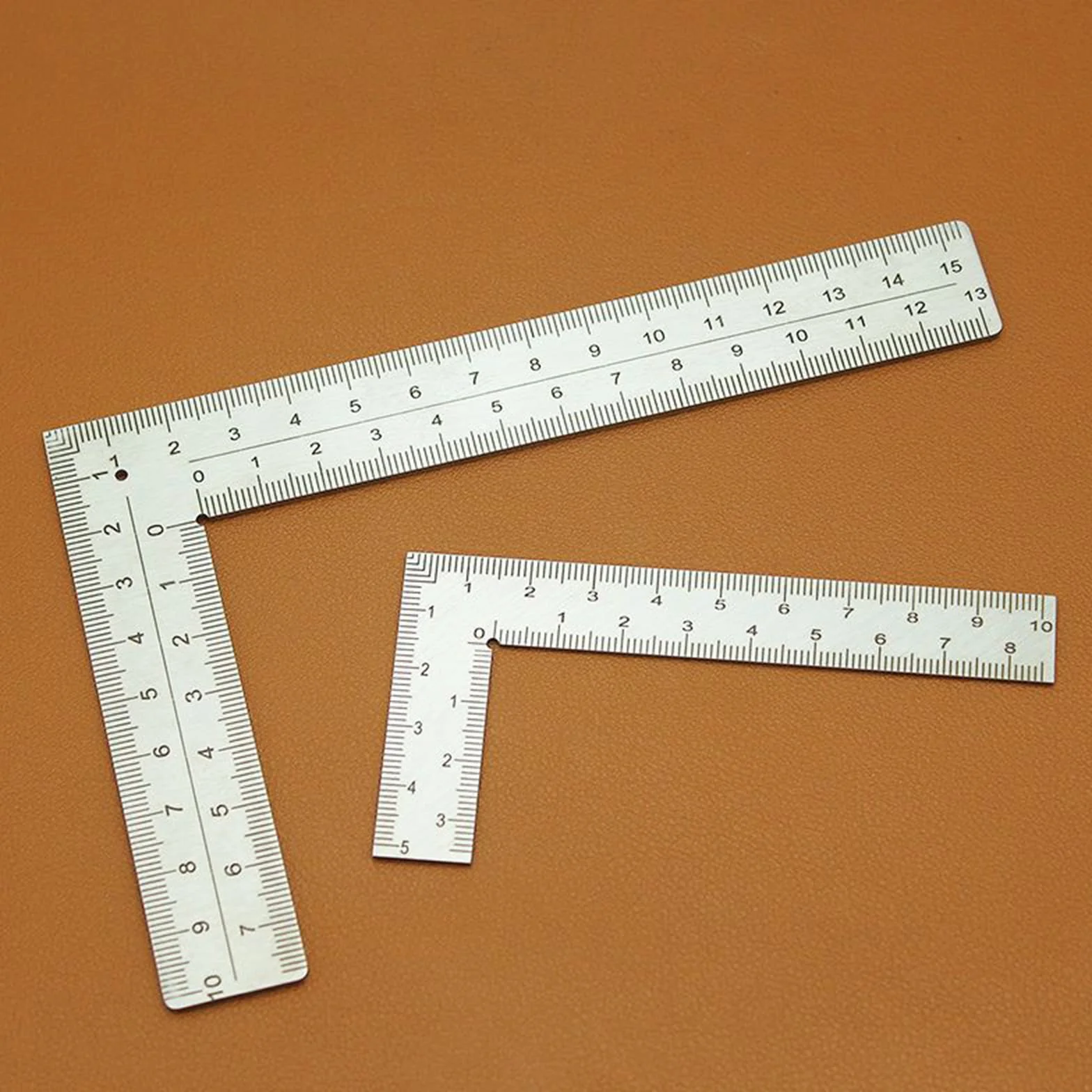 Quadrato da carpentiere, quadrato di incornicio, righello quadrato, L, righello ad angolo retto, strumento di incorniciatura