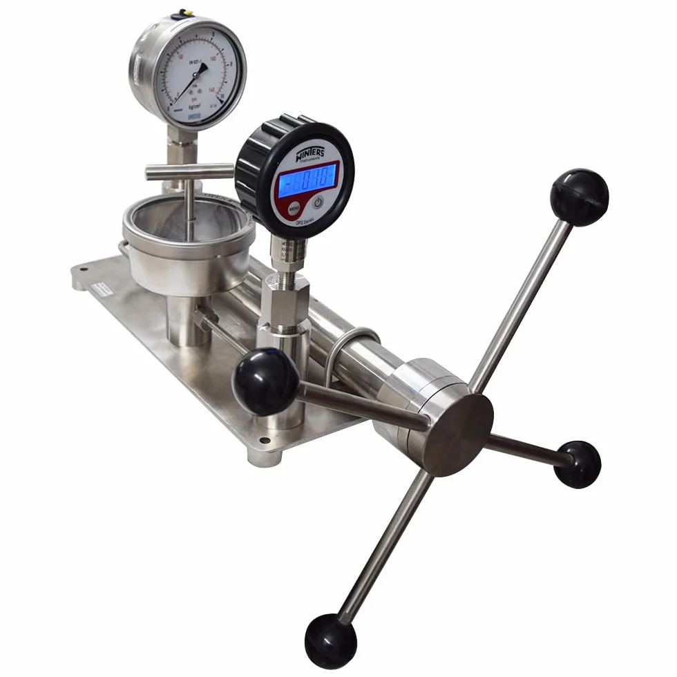 Calibratore di pressione da banco/calibratore per manometri/calibratore di pressione idraulica (Intervallo: 0 – 400 kg/cm²) per laboratori di taratura, settore farmaceutico | Modello: AI-PCAL 1