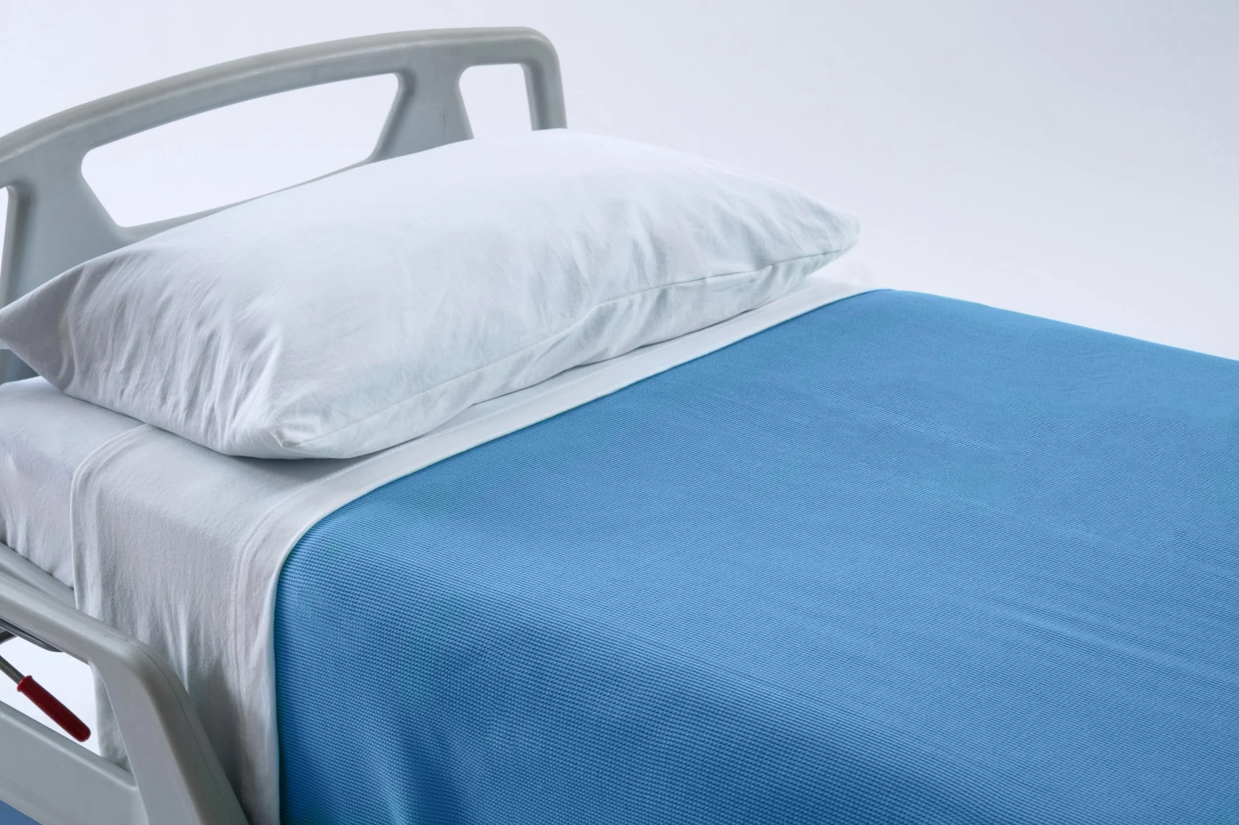 HIP Coperta Termoregolante Morbida, Leggera, Ignifuga, Mantiene una Temperatura Costante e Migliora Microclima del Letto, Per Tutte le Stagioni, Non si Stira, 155x235 cm (Azzurro)