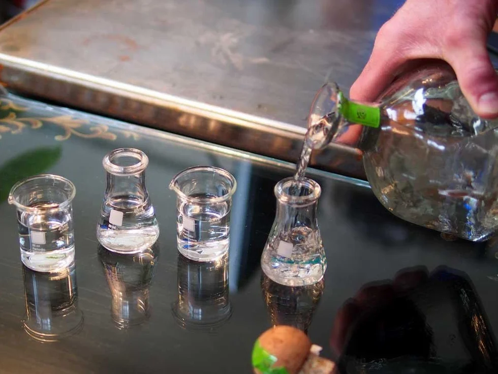 Periodic Tableware - Bicchieri da shot da laboratorio