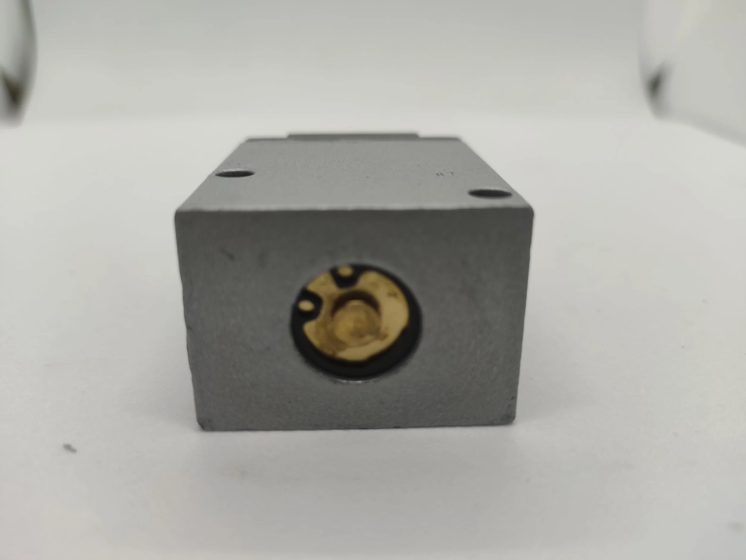 AF-2520 UNIVER ELETTROVALVOLA PNEUMATICA AD OTTURATORE 3/2 G 3/8"