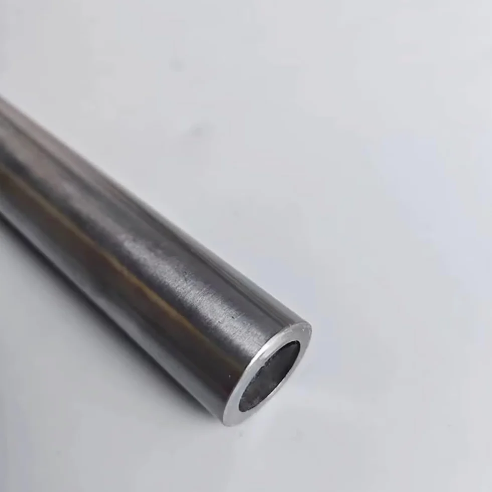 1 tubo tondo di precisione in acciaio al carbonio da 20# - lucidato all'interno e all'esterno - diametro esterno 18-25 mm for uso automobilistico e industriale(18x6mmx59cm)